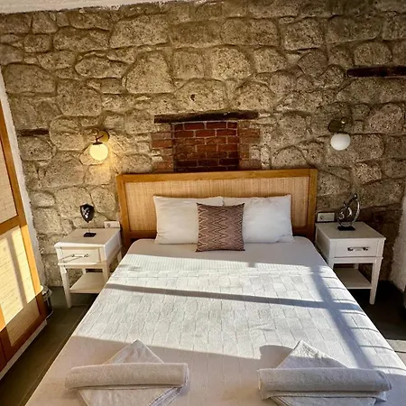 The Comelly Alacati