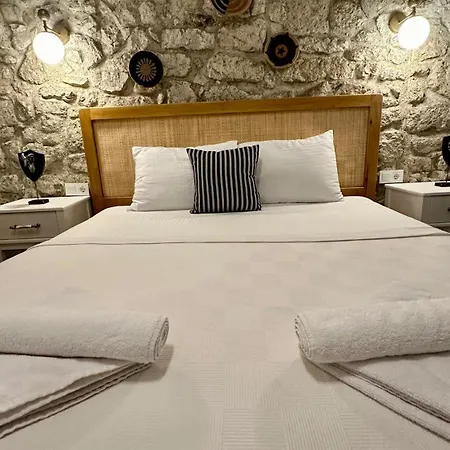 The Comelly Alacati 3*