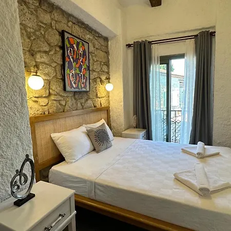 The Comelly Alacati Hotel 3*